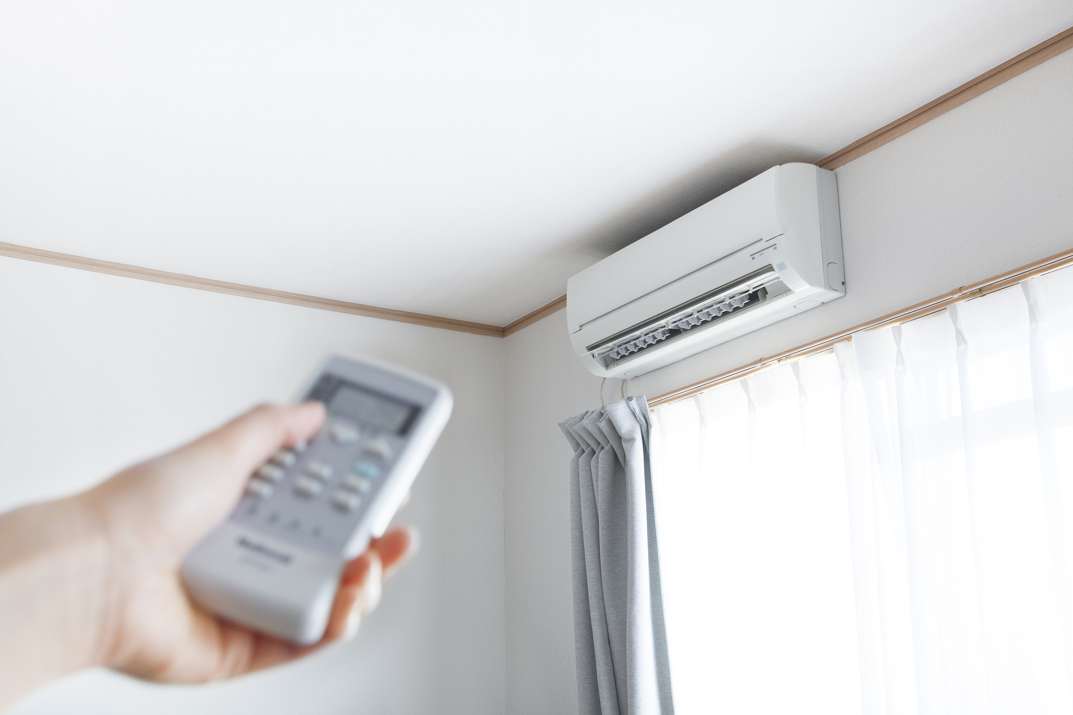 Should I Choose Central Air or Ductless Mini Splits?